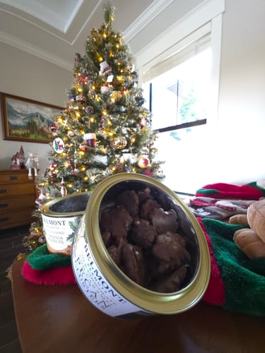 Customer photo review of Milk Chocolate & Caramel Pecan Clusters