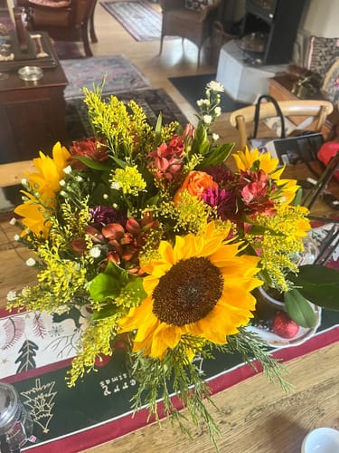 Customer photo review of Blooming Sunshine Flower Bouquet