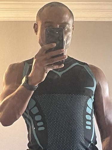 Customer photo review of Lumoria® 2.0 | Corrija a sua postura, comprima os seus abdominais, transforme a sua aparência.