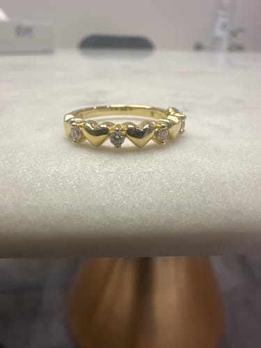 Customer photo review of Yasmin Moissanite Ring