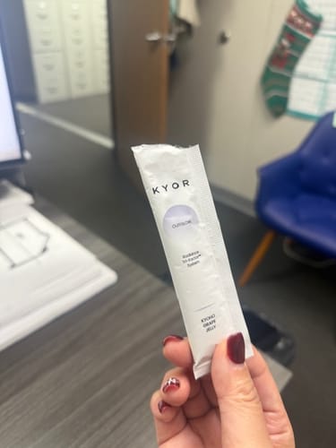 Customer photo review of OUTGLOW - Radiance Tri-Factor™ Jelly