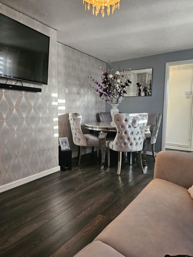 Customer photo review of Round Vienna Marble Table With 4 lewis Lion Knocker Chairs