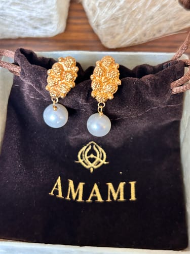 Customer photo review of Estela Pearl Drop Earrings with 6 Rositas