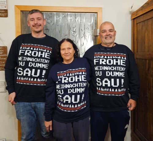 Customer photo review of Dumme Sau - Ugly Sweater