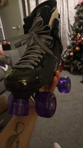 Customer photo review of Ventro Turbo Pro Quad Roller Skates
