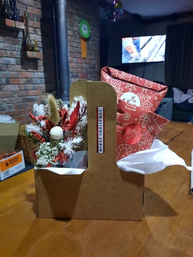 Customer photo review of CHRISTMAS: Bloom & Treats