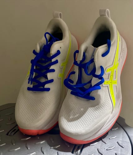 Customer photo review of Asics Gel Cumulus 27 ATC Hombre White Safety Yellow