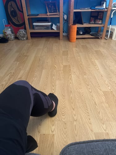 Customer photo review of Compression Sleeves V2 for Knees and Legs