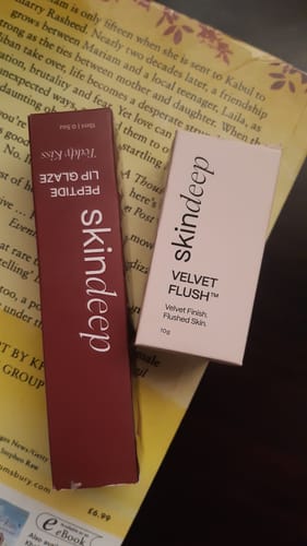 Customer photo review of » VELVET FLUSH - Lip+Cheek Blush (100% off)