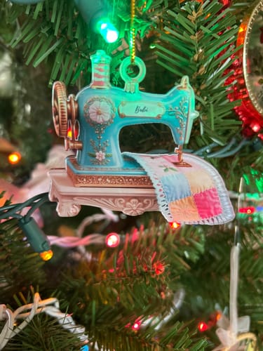 Customer photo review of Personalized Vintage Sewing Machine Acrylic Ornament With Name - For Christmas Seamstress Mom & Grandma's Holiday Gift