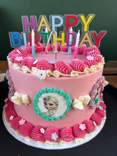 Customer photo review of Disney Princess Cake