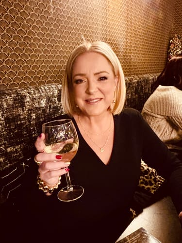 Customer photo review of Face Framing Layers / Clip In Extensions / Human Hair / 14 inches / 15 grams