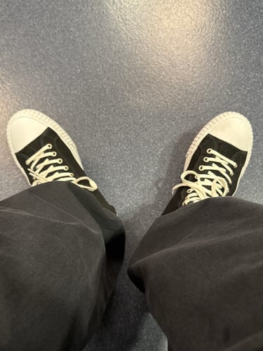 Customer photo review of Center High-Top Black