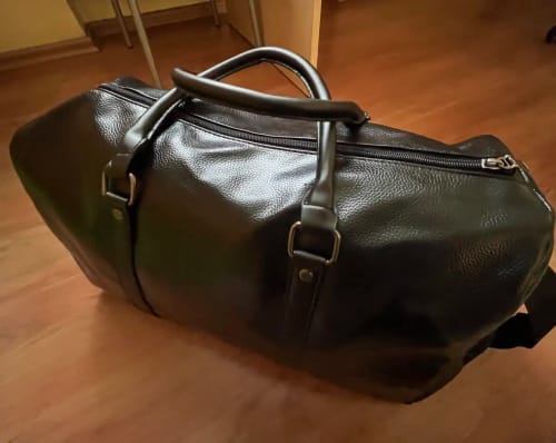 Customer photo review of Retro New Short Trip Bag Large Capacity Sports Motorcycle Training Pu Waterproof Leisure Fitness Bag
