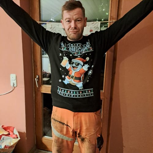 Customer photo review of Vollrauschiggy- Christmas Sweater