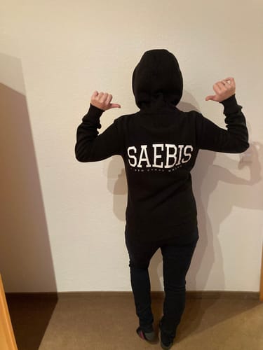 Customer photo review of SAEBIS® Damen Frühjahrs-Paket bestehend aus Ribbed Beanie | Lifestyle Oversized Zip Hoodie | Socken weiß