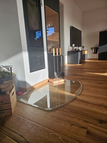 Customer photo review of Glasplatte Kamin, Funkenschutzplatte Glas für Kaminofen - Segmentbogen