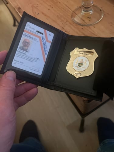 Customer photo review of SW4 New Leather Badge Case