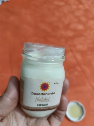 Customer photo review of Desodorante natural sin aluminio