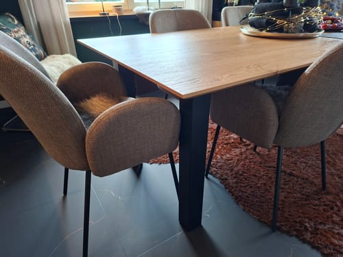 Customer photo review of Straight Tischbeine 80x80mm - Klares Design | Tischgestell aus Stahl