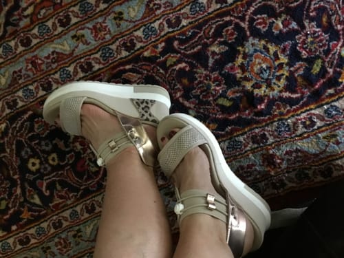 Customer photo review of NeroGiardini EPIC WEDGE 23 Rose Gold Platform Sandal