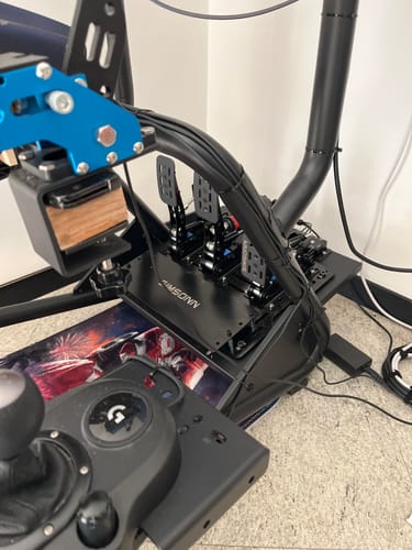 Customer photo review of Simsonn Plus X Racing Simulation Pedal with Haptic Reactor Optional
