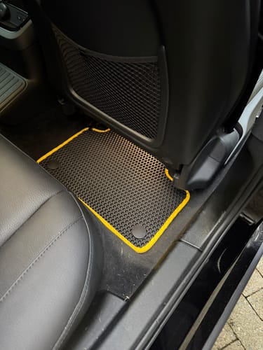 Customer photo review of Kofferraumwanne nach Maß