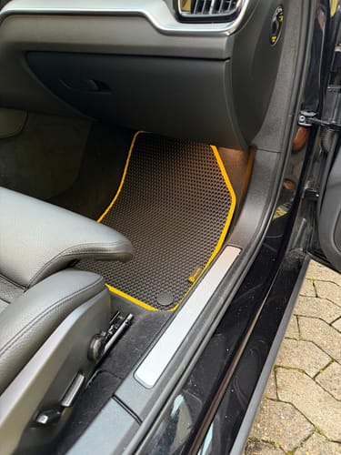 Customer photo review of Kofferraumwanne nach Maß