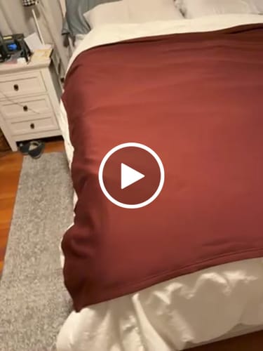Customer video review of Placid Merino Blanket - Windsor Wine