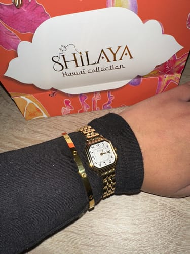 Customer photo review of LA PRÉCIEUSE MONTRE DORÉ AVEC CHIFFRES ARABES