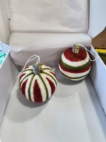 Customer photo review of Christmas Ornaments Needle Felting Kit