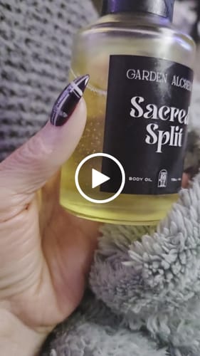 Customer video review of SACRED SPLIT Body oil
