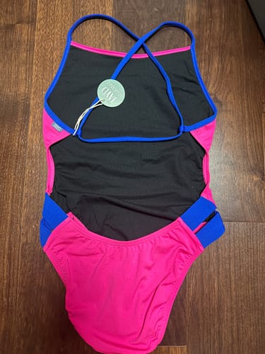Customer photo review of IBIZA ONE PIECE || Pink Sorbet|Cobalt