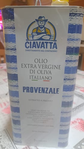 Customer photo review of Olio di Oliva che non pizzica in gola Latta da 5 litri in offerta