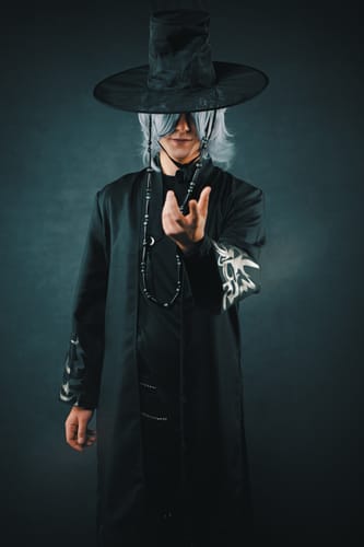 Customer photo review of Dämon Schwarz Kostüm Set Boygroup Dämon Mystery Cosplay Outfits