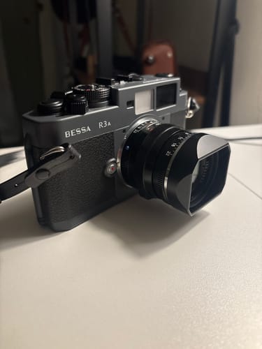 Customer photo review of Square Lens Hood for Voigtlander 35/40/50mm (Black Aluminum) v2