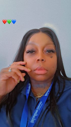 Customer photo review of Flash Sale Wavymy Wear Go Glueless Lace Wigs Pre-cut HD Lace Wigs Human Hair Pre-plucked Natural Hairline 180% Density