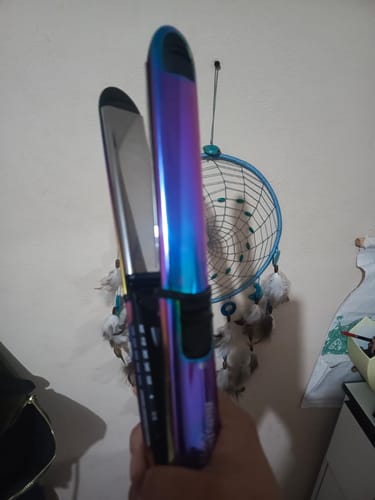 Tania Maritza A. review of Plancha De Cabello Babyliss Optima 3000 1-1/4" Doble Voltaje Tornasol image 2 out of 4