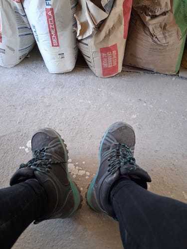 Customer photo review of Botín HardWork Bering Low Aqua Mujer