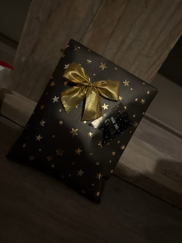 Customer photo review of Festive Gift Wrapper/ Kadoverpakking