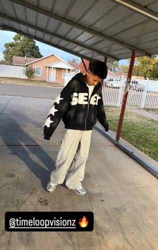 Customer photo review of SEEK ZIPUP