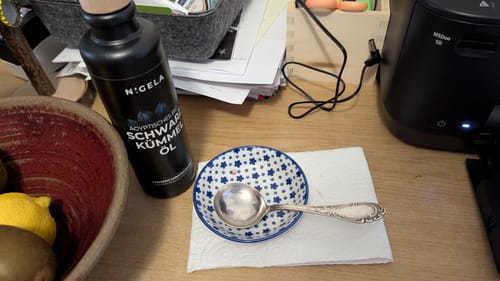 Customer photo review of Ägyptisches Bio Schwarzkümmelöl ungefiltert - kaltgepresst in Rohkostqualität - 200ml