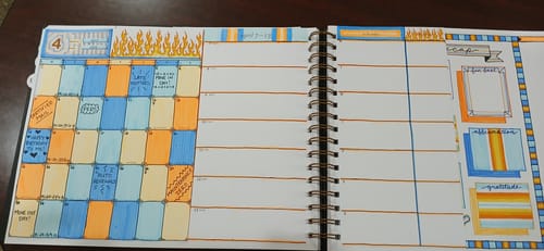 Customer photo review of 2025 Horizontal Weekly Planner, Midnight