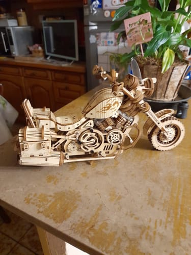 Customer photo review of Moto Cruiser - La Maquette en Bois