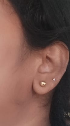 Customer photo review of Plain Ball Stud Earrings