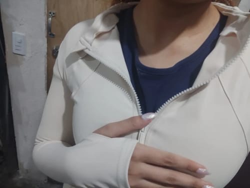 Customer photo review of Quin Fitness Jacket