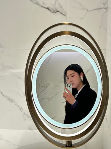 Hyunjin K. review of Glow image 1 out of 1