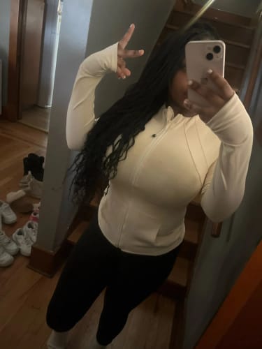 Customer photo review of Quin Fitness Jacket