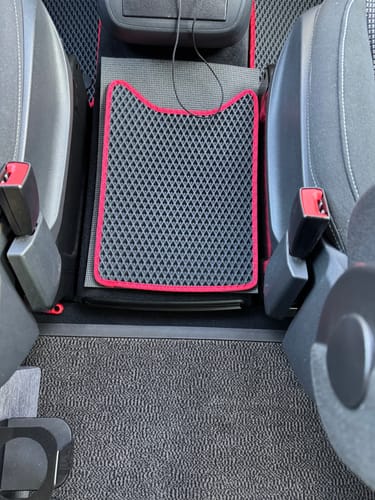 Fritz H. review of Auto Fußmatten nach Maß - Vorne image 3 out of 3