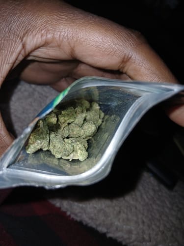 Customer photo review of Wedding Cake - Greenhouse THCA (Smalls)